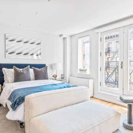 Luxe Studio With Charming Juliet Balcony Apartment New York City Exterior photo